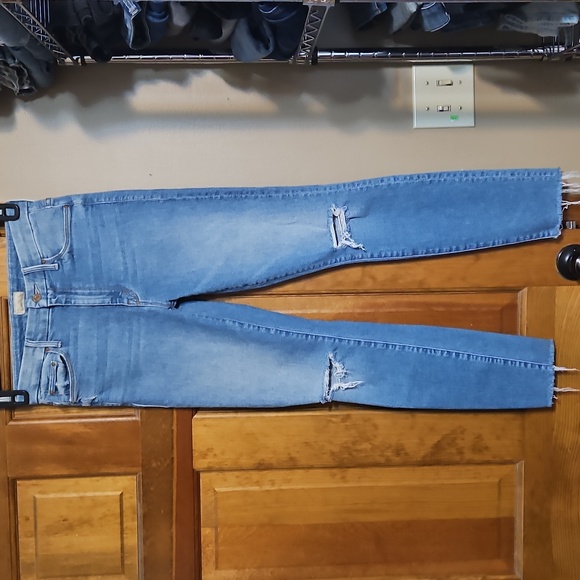 Mother High-Waisted Looker Ankle Fray Skinny Distessed Jeans - Picture 4 of 14